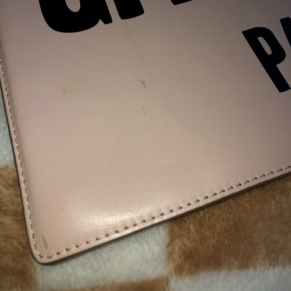 Givenchy Calfskin Logo Zip Pouch Pink - Picture 5 of 8